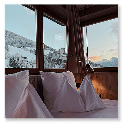 Genießen Sie eine ️ traumhafte Aussicht in der Dolomiten Residenz****s Sporthotel Sillian. #skiinskiout #skigebiet #skihotel #sporthotelsillian #dolomitenresidenz #sillian #osttirol ...