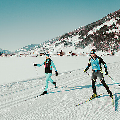 Unsere Modefarben für den ️ Winter werden: Schneeweiss & Himmelblau. Am ️ 07.12.2023 starten wir mit Ihnen in die ️ Skisaison.