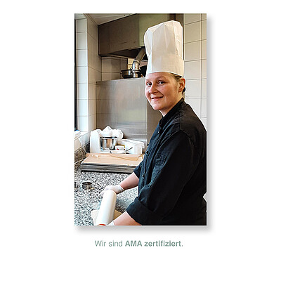 Unsere Küchenchefin Viktoria Müller und ihr Küchenteam bereitet Ihnen außergewöhnliche Köstlichkeiten zu.